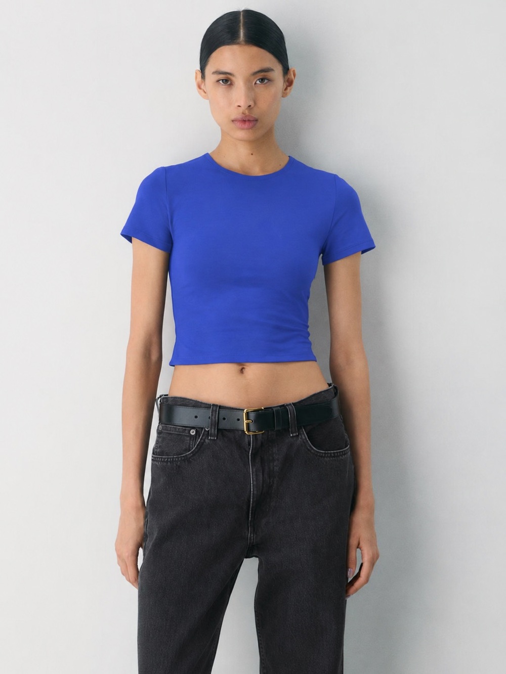 Aritzia Original Contour Marvel Crew Waist T-Shirt Size M Ablaze Blue